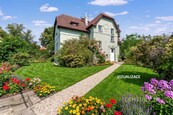 Prvorepubliková vila na pozemku 723 m2 ve Vysočanech, cena 29880000 CZK / objekt, nabízí 