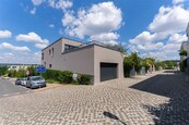 Prodej rodinného domu 4+kk s panoramatickou terasou, zahradou a garáží u Modřanské rokle, cena 23000000 CZK / objekt, nabízí 