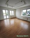 Pronájem reprezentativní Office Villa 801 m² s bazénem a parkováním, Praha 5 Smíchov., cena 180000 CZK / objekt / měsíc, nabízí 