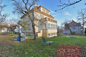 Pronájem luxusní vily se zahradou: Praha 6 - Střešovice, Malá, cena 185000 CZK / objekt / měsíc, nabízí ORION Realit s.r.o.