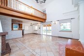 Pronájem rodinného domu se zahradou a terasou: Praha 5 - Řeporyje, Draženovská, cena 65000 CZK / objekt / měsíc, nabízí