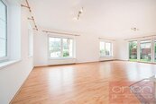Pronájem rodinného domu se zahradou: Praha 5 - Stodůlky, Ke Koh-i-nooru, cena 75000 CZK / objekt / měsíc, nabízí ORION Realit s.r.o.