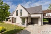 Exkluzivně Vám nabízíme krásné bydlení v rodinném domě se zahradou v Lipencích. , cena 37000 CZK / objekt / měsíc, nabízí A. Realitní s.r.o.