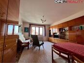 Prodej rodinného domu s garáží a zahrádkou v Praze - Malešicích, cena 26900000 CZK / objekt, nabízí 