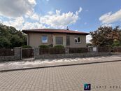Rodinný dům 250m2 + obchodní prostor 50m2, cena 18900000 CZK / objekt, nabízí 