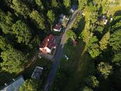 Nábízíme vám k prodeji rekreační chalupu o šesti apartmánech (celkem 24 lůžek) v Českém Jiřetíně , cena 10999000 CZK / objekt, nabízí