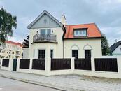 Vila k prodeji o velikosti cca 470 m2, dispozice 6 + kk, pozemek 1 164 m2, Praha 4 - Braník, cena 43000000 CZK / objekt, nabízí 