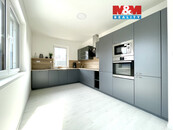 Pronájem rodinného domu, 142 m2, Praha, ul. Keltská, cena 52000 CZK / objekt / měsíc, nabízí M&M reality holding a.s.