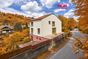 Prodej rodinného domu, 230 m2, Praha, ul. V Šáreckém údolí, cena 46800000 CZK / objekt, nabízí 