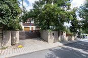 Pronájem rodinného domu 150 m2, Praha 9 - Kyje, cena 45000 CZK / objekt / měsíc, nabízí Mgr. Jindřich Svoboda
