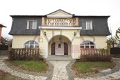 Pronájem rodinného 6+1 domu Praha 6 - Nebušice, cena 89900 CZK / objekt / měsíc, nabízí ATLAS reality