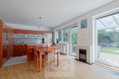 Pronájem rodinného domu 5+kk 148 m2, Praha - Kbely, cena 49900 CZK / objekt / měsíc, nabízí Bohemian Estates International s.r.o.