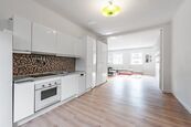 Prodej rodinného domu 200 m, pozemek 140 m Sedlecká, Praha 8 - Kobylisy, cena 24970000 CZK / objekt, nabízí Faraon Reality, s.r.o.