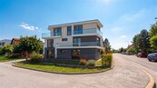 Prodej rodinného domu 3+1 na pozemku 453m2 Praha Petrovice, cena 12900000 CZK / objekt, nabízí 