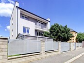 Prodej domu 5+kk, garáž, 218 m2 pozemek 698 m2, cena 22499000 CZK / objekt, nabízí CENTURY 21 Ruby