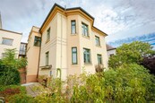 Prostor pro rodinné nebo firemní sídlo, vila v Braníku, ul. Pod Zemankou, cena 35000000 CZK / objekt, nabízí 