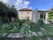 Prodej RD 215 m2 s půdním prostorem a zahradou 456 m2, Praha 6 - Suchdol., cena 13000000 CZK / objekt, nabízí